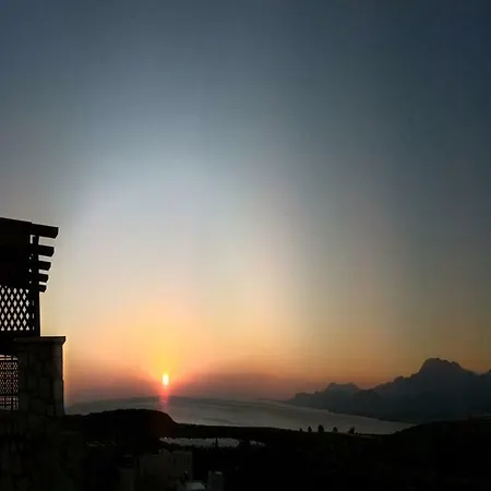 Du Soleil - Exclusive Homes With Rustic Charm And Sensational Views Of The Mediterranean Sea Apartmán *